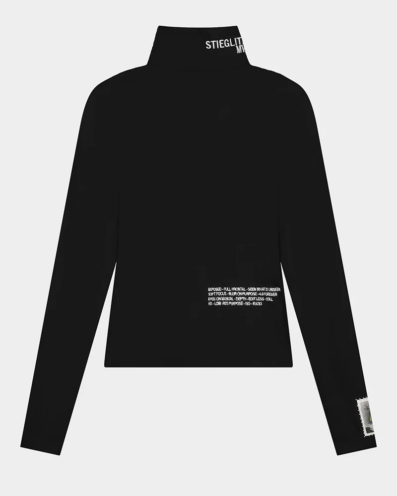 Julie Pulli | Black