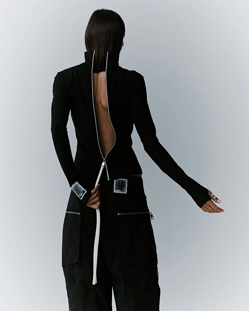 Julie Pulli | Black - Image 2
