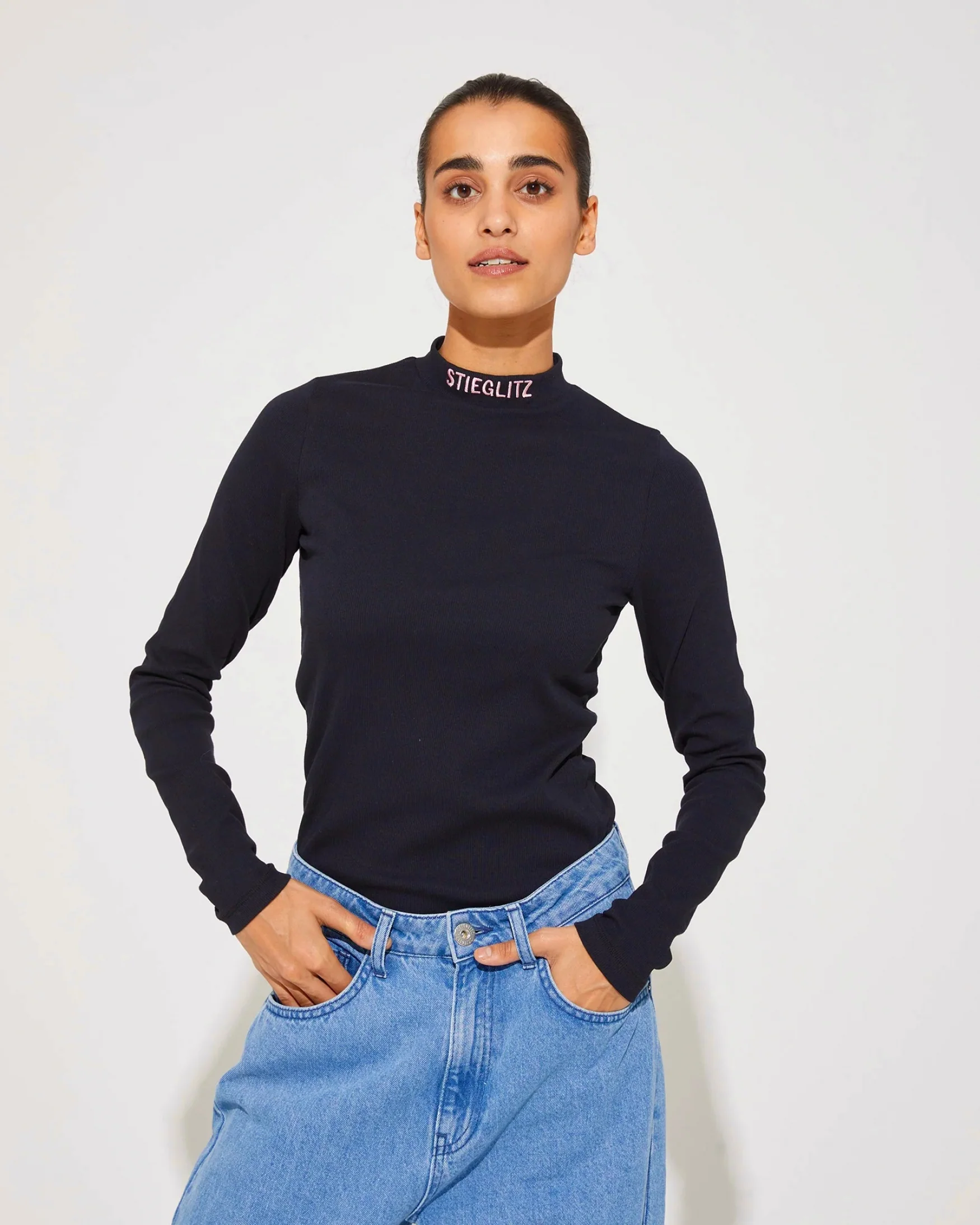 Stieg Pulli | Black - Image 2