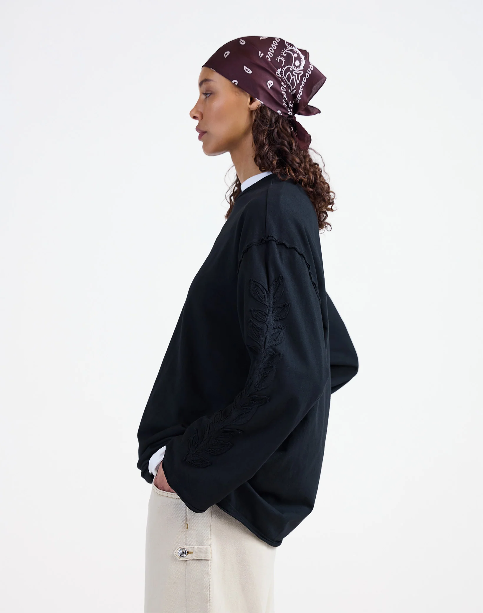 Uxia Wide Skate Longsleeve | Black - Image 2