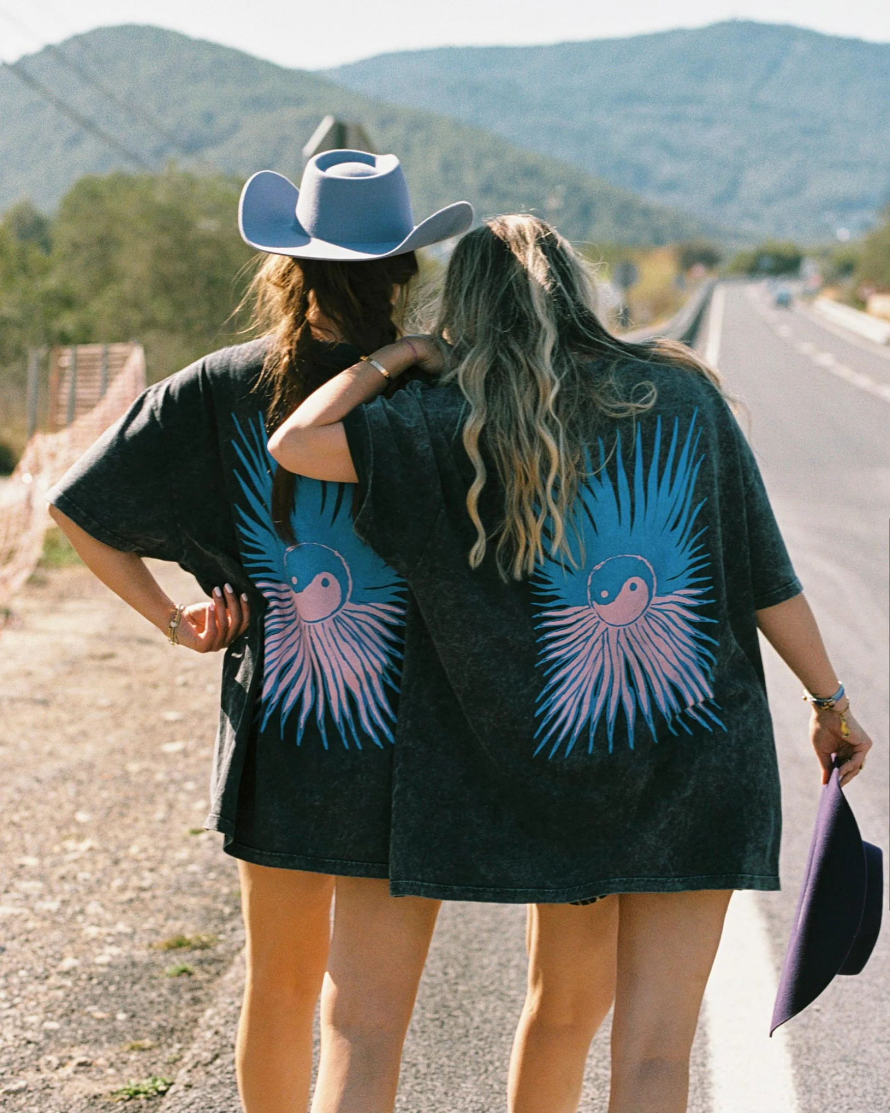 Ying Yang Oversized T-shirt | Black - Image 4